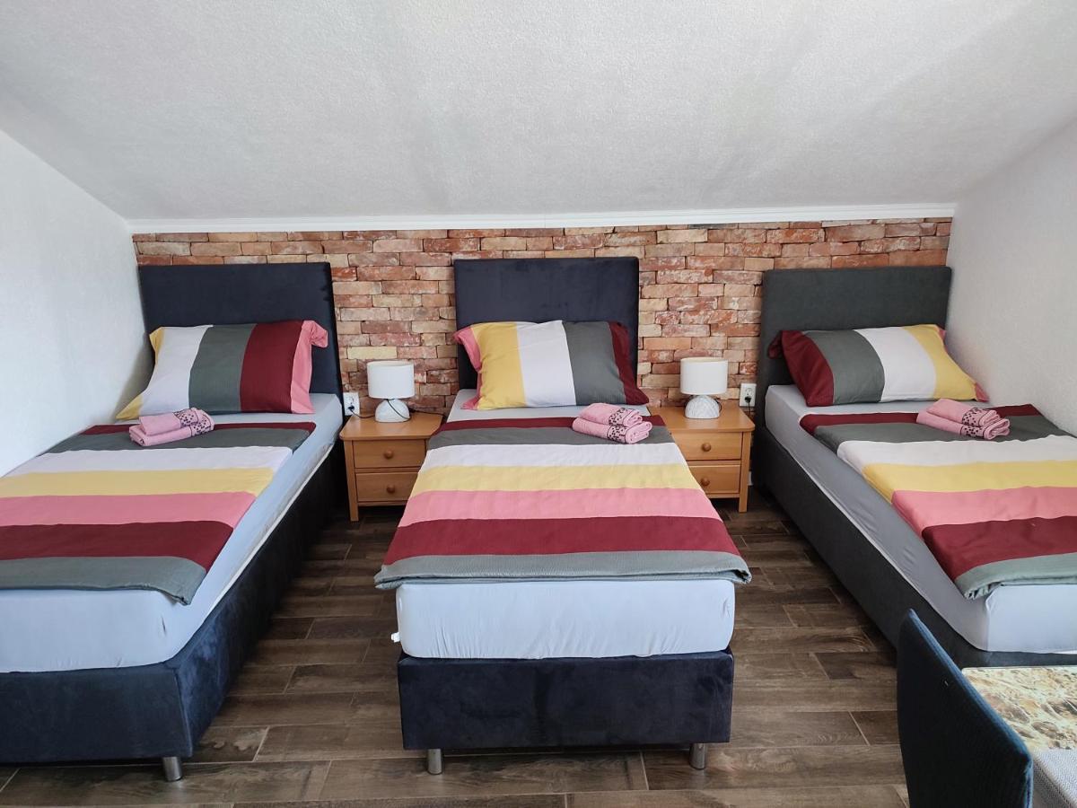 Apartman Toni Gračac Zewnętrze zdjęcie