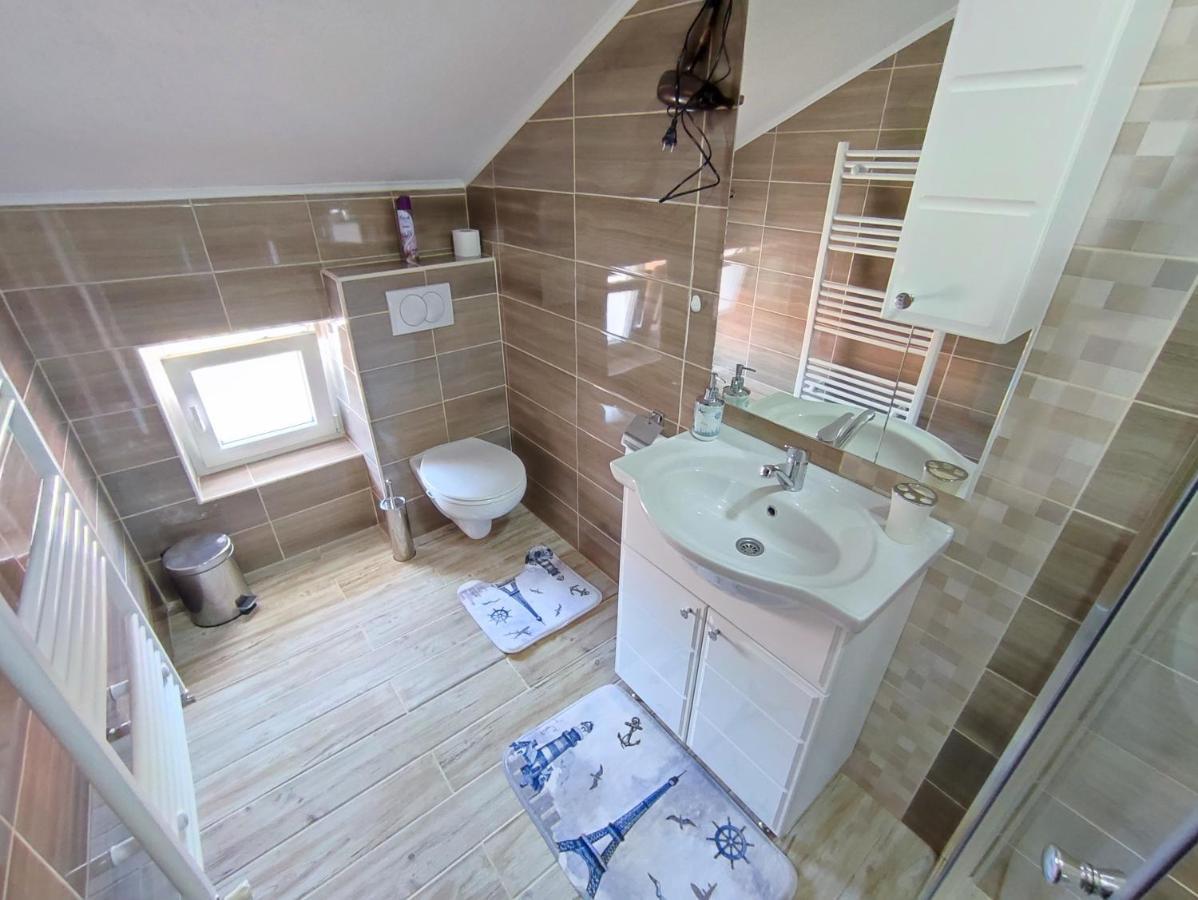 Apartman Toni Gračac Zewnętrze zdjęcie