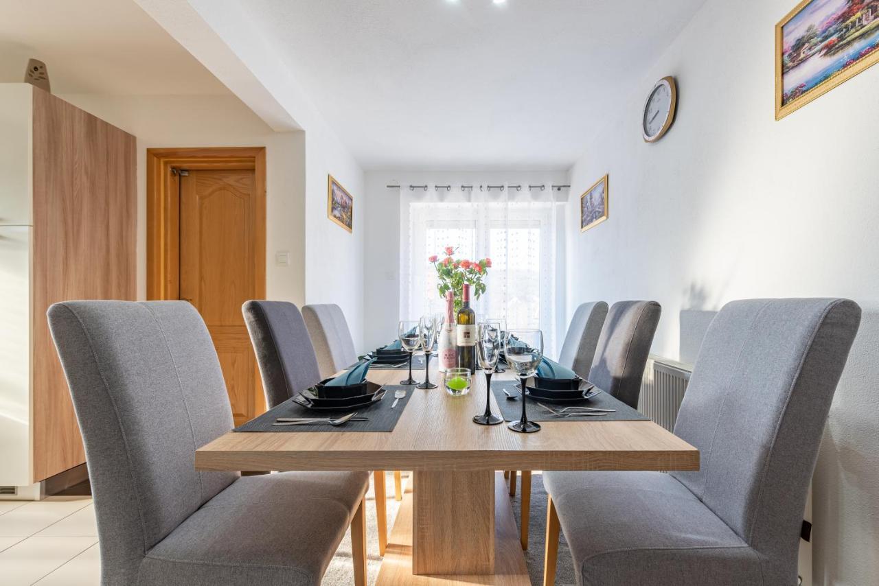 Apartman Toni Gračac Zewnętrze zdjęcie