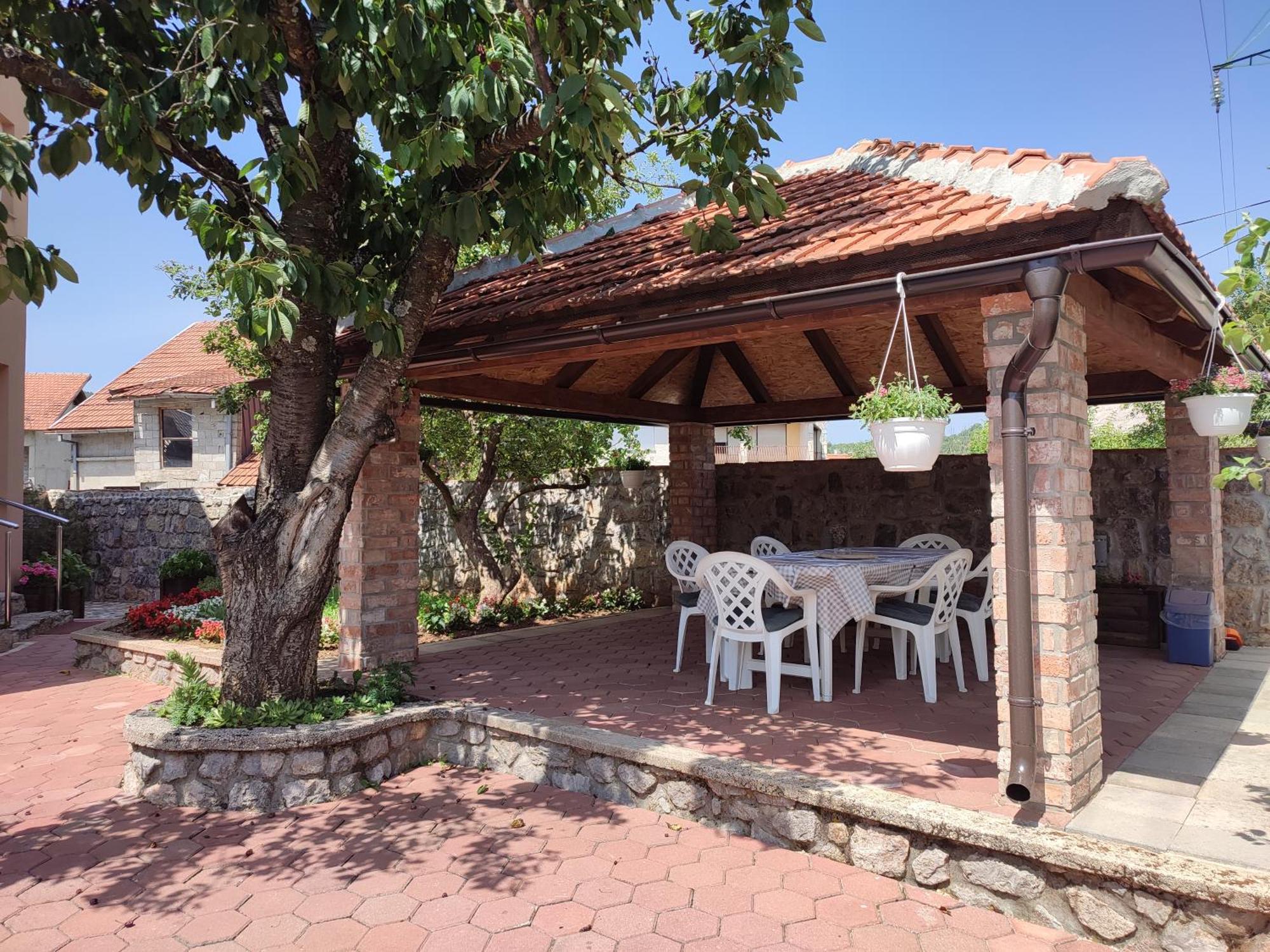 Apartman Toni Gračac Zewnętrze zdjęcie